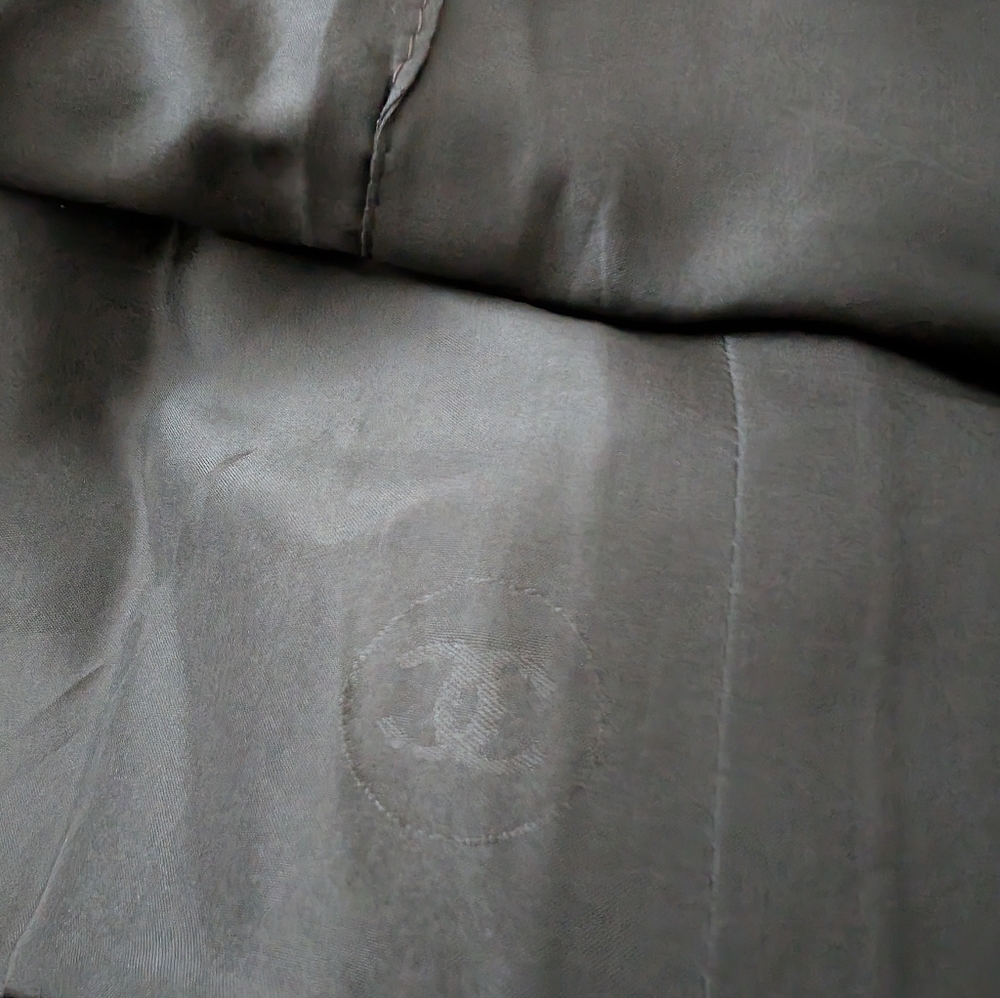 EUC Vintage CHANEL Dark Gray Pencil Skirt - Picture 6 of 7